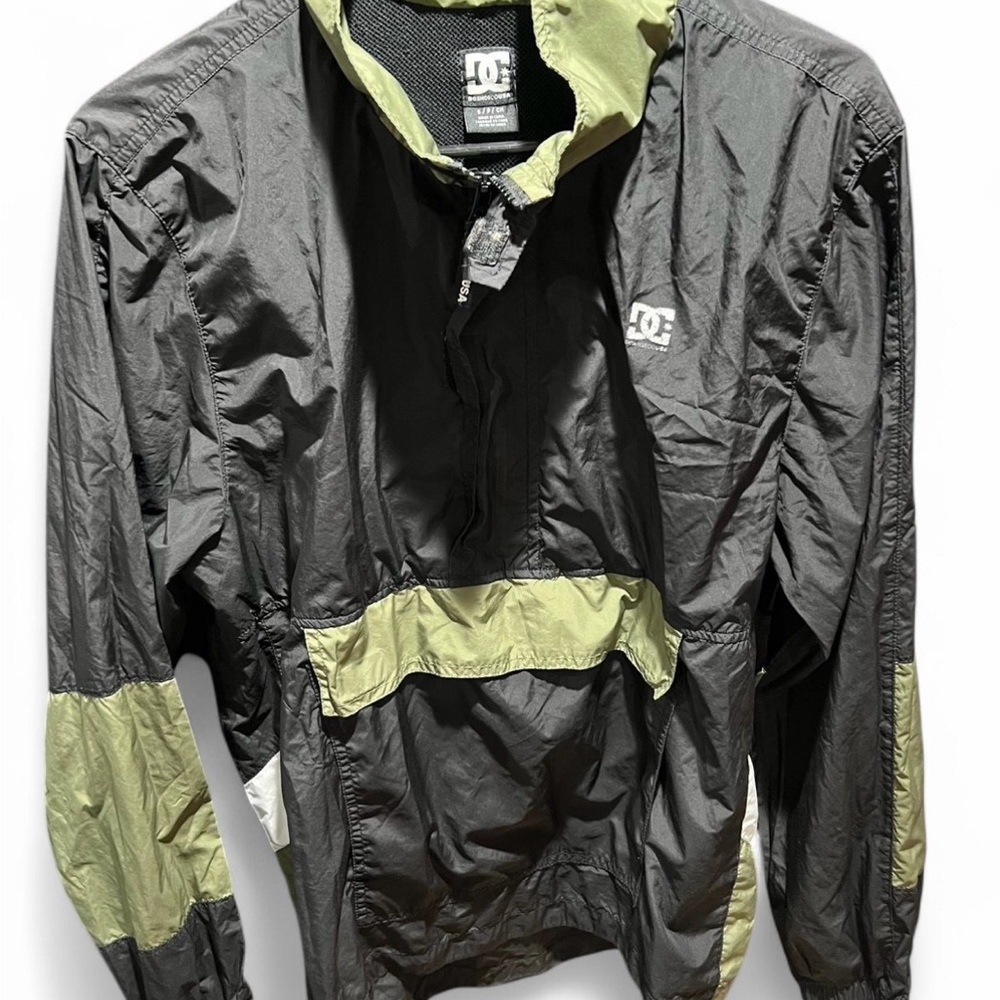 DC Black and Green Windbreaker Lightweight Water-Resistant Jacket
